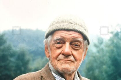The outfit worn by Bill Owen as “Compo” in The Last Of The Summer Wine that has sold at auction.