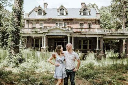 Abby and Trey before starting to transform the abandoned mansion into a modern home. (Picture: Jam Press)