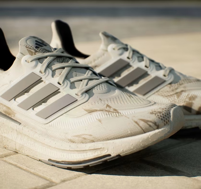 Adidas selling grubby looking trainers Running Shoes during the Christmas period.