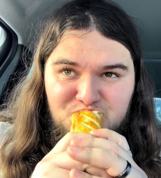 Kalani Smith goes viral on social media for trying a Greggs sausage roll for the first time with priceless reaction.