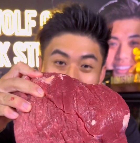 TikTok chef Vincent Yeow Lim reveals how to make any slice of beef taste the same as the coveted wagyu steak, goes viral on social media.