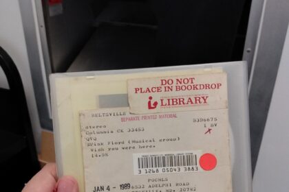Pink Floyd’s 1975 album ‘Wish You Were Here’ CD copy returned to library after being taken out 35 years ago, has left people shocked.