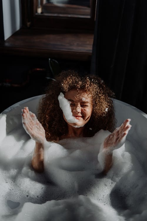 unique Job opportunity where you can earn £400 a month from watching Netflix in the bath.