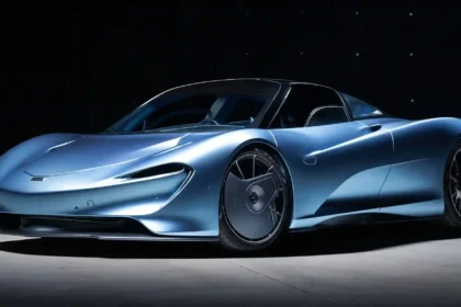 the rare McLaren Speedtail supercar has been sold at an auction for a bargain in in Phoenix, Arizona, US.
