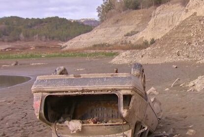 The stole car which was found after 26 years in dried-out marsh leaves the owner stunned.