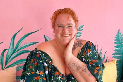Kirsty Leanne the plus size woman is sharing her horrible experience of travelling and being fat shamed on flights.