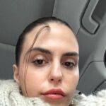 A woman embraces her unique birthmark on her forehead, despite facing cruel trolling online. Rada Prelevic, 18, shares her journey of self-acceptance, inspiring others to embrace their differences.