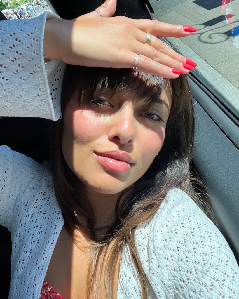 Canadian actress Soma Chhaya's relationship rules, including skepticism about close opposite-sex friendships, income-based expense splitting, and privacy around fights and intimacy, spark debate online.