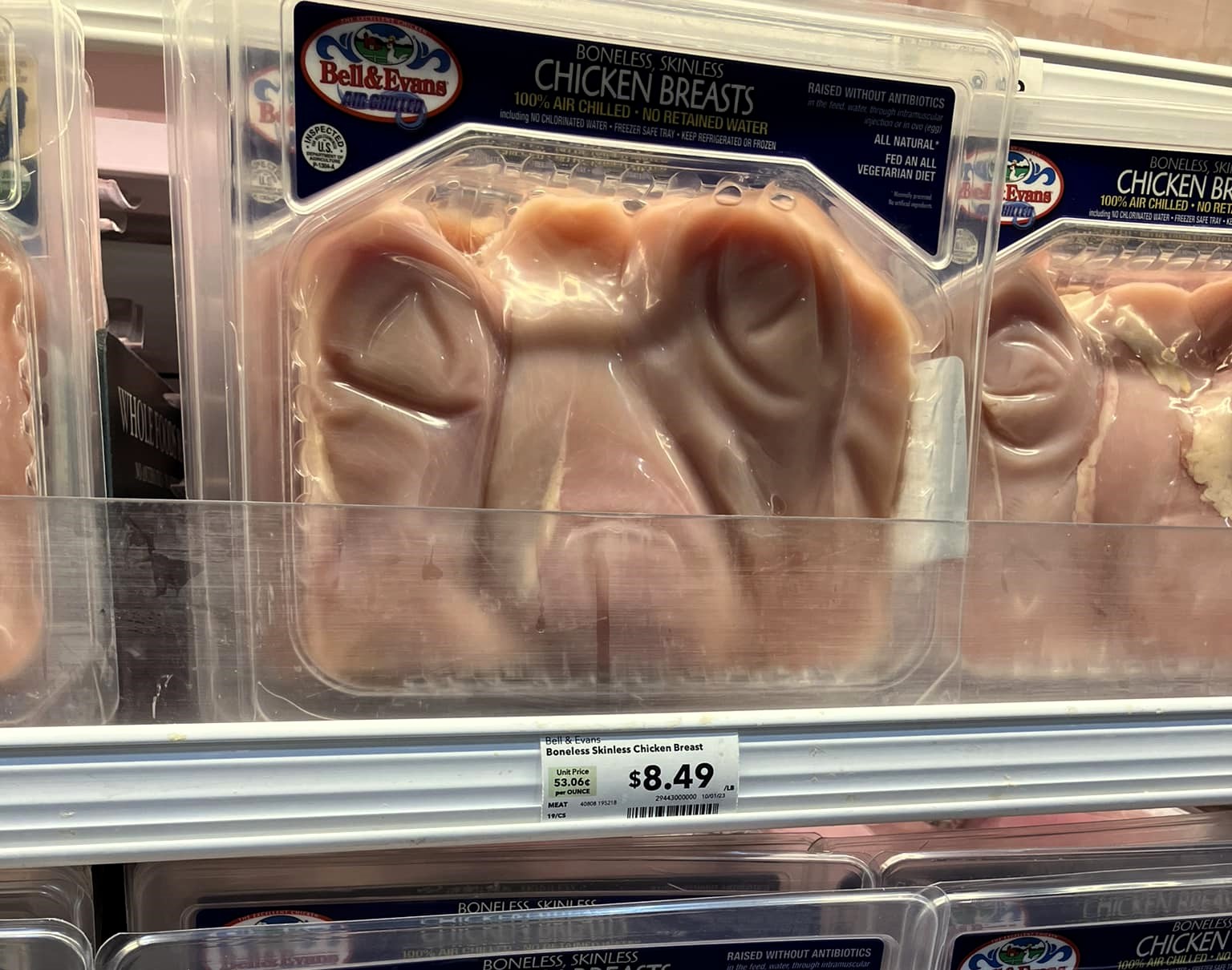 Chicken breasts in a US supermarket bear an uncanny resemblance to E.T., prompting amusement and movie references among shoppers.
