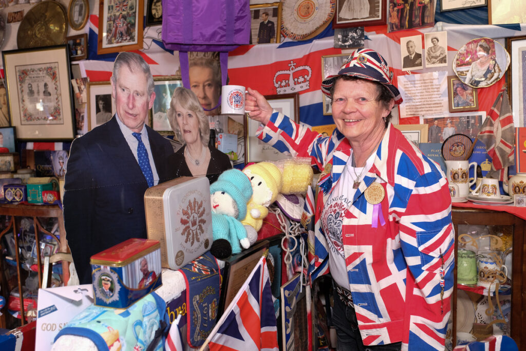 Anita Atkinson World's largest collector of regal memorabilia, deems King Charles' cancer diagnosis as the biggest royal crisis.