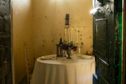 bizarre Valentine’s Day meal dinner experience is being offered at Oxford Castle and Prison.