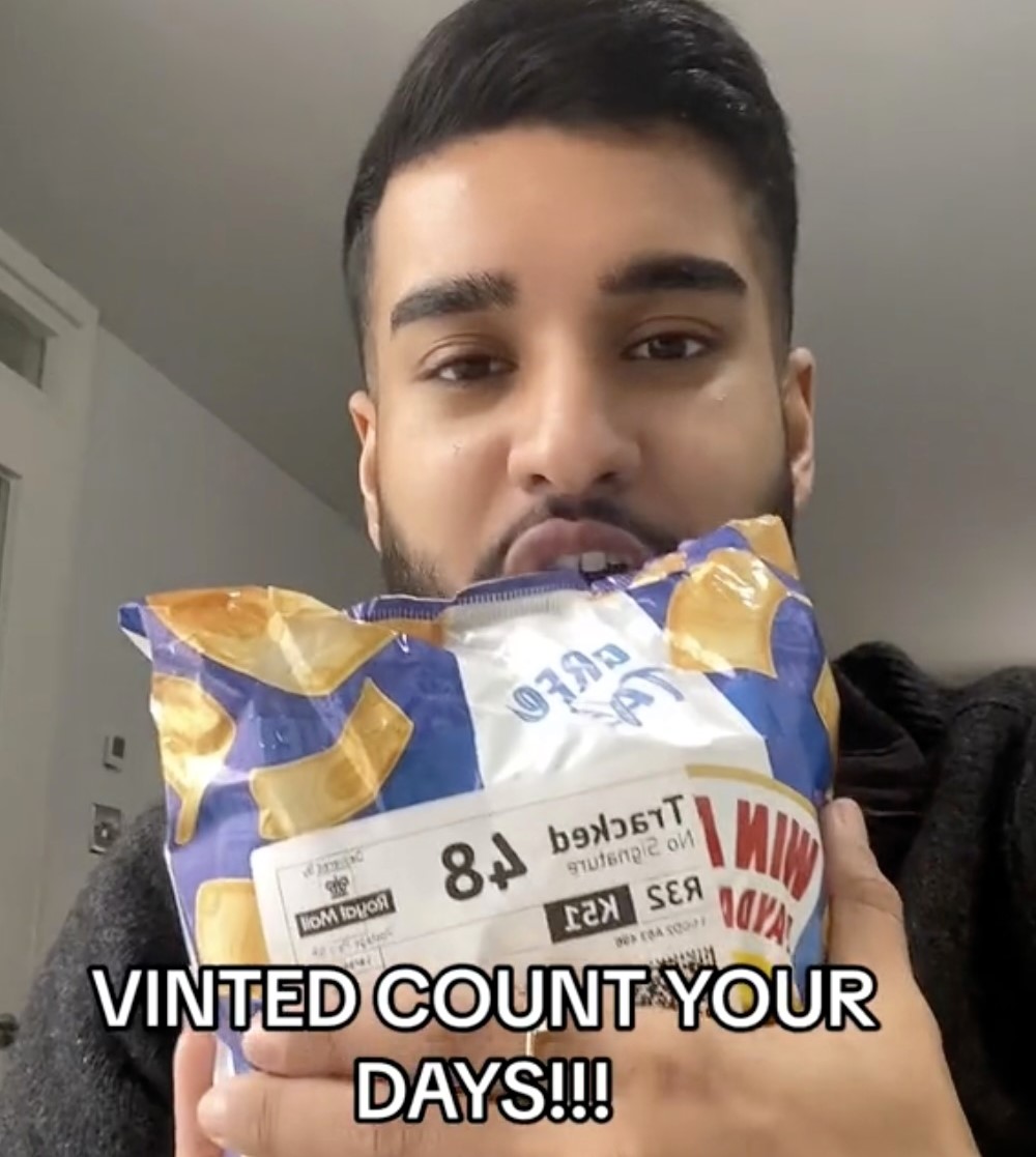 A man receives a surprising delivery when his order from Vinted arrives wrapped in a crisp packet goes viral online.