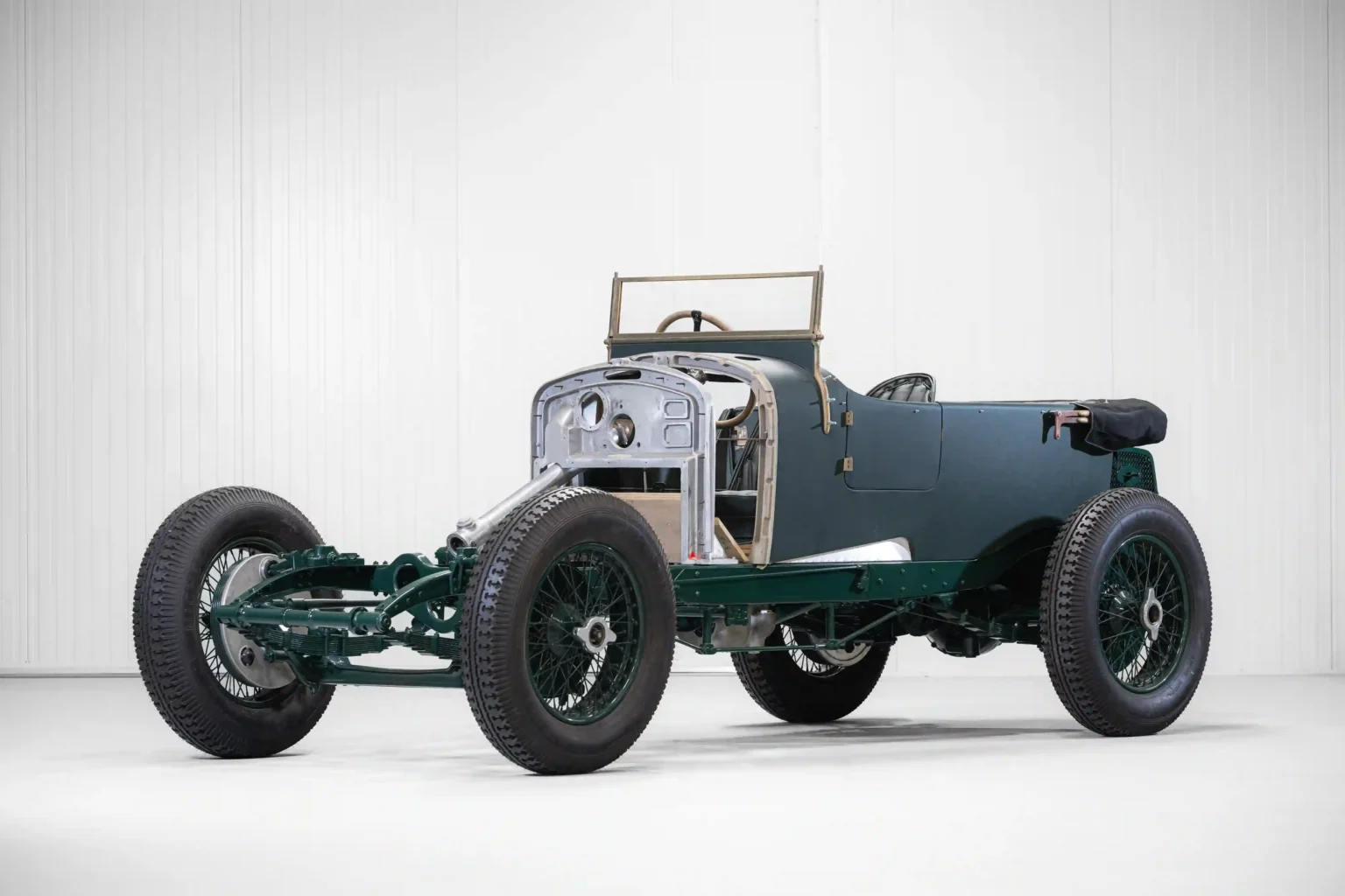 the vintage Bentley, once among the world's fastest cars, is up at an auction, sans engine, in a restoration project by RM Sotheby's.