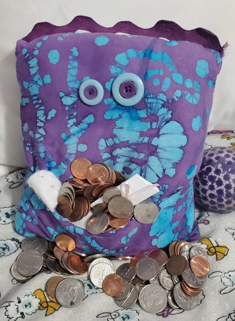 A dad in the US tried to encourage his daughter to tidy her room by posing as the Tooth Fairy in a hilarious letter. Despite the creative attempt, the messy room persisted, prompting laughter and praise online for the dad's clever parenting.