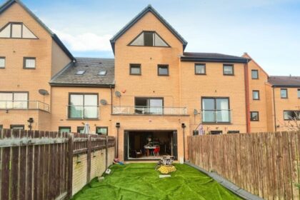 A spacious five-bedroom house in Sheffield is on sale for £190,000, but with an imperfect back garden, sparking humorous comments from viewers.