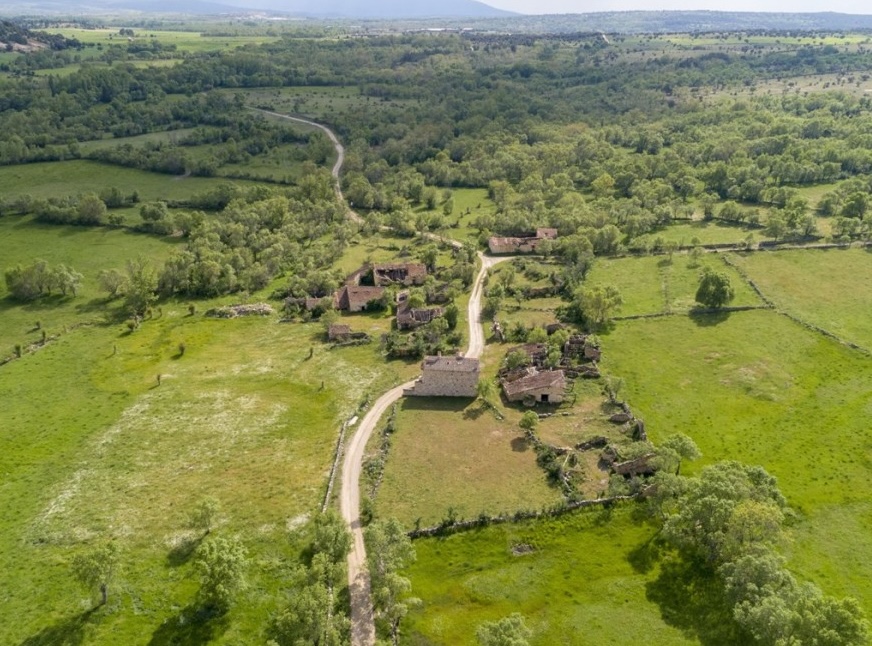 Historic ghost village near Madrid, Spain, dating back to the 15th century, offered for £154,000. Unique investment opportunity awaits.