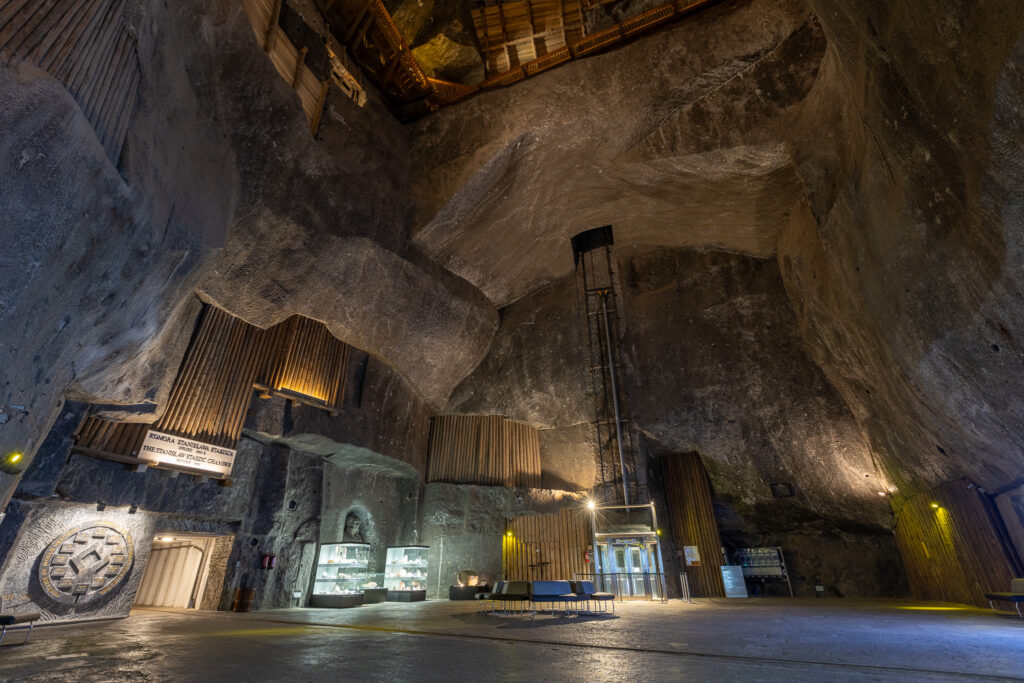 Discover the remarkable St Kinga's Chapel, nestled 101 meters underground in the Wieliczka Salt Mine near Krakow, Poland. This Easter, experience a special service in this awe-inspiring chamber, adorned with intricate salt sculptures and crystal chandeliers.