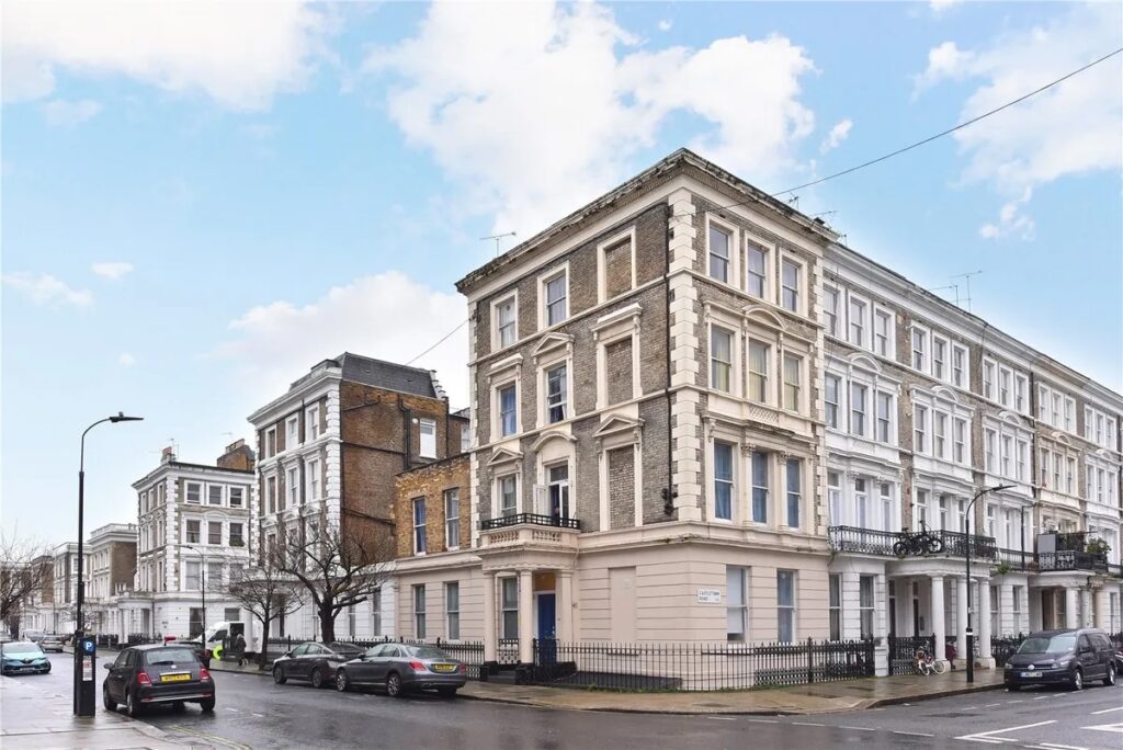Experience London living in this £1,750 studio in desirable West Kensington, Zone 2. But beware, there's a catch - no toilet! Enjoy showering, cooking, and sleeping in one room, plus a balcony and bills included. Perfect for those seeking central location living.