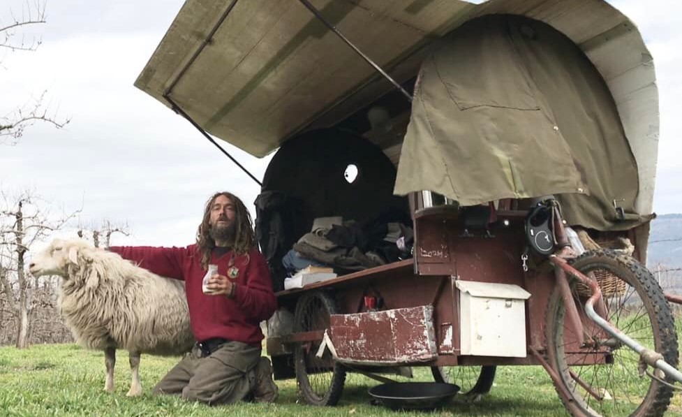 Aaron Fletcher advocates for off-grid living, warning of an imminent global collapse. He shares his sustainable lifestyle to inspire others on YouTube.