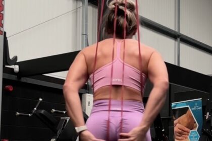 Fitness influencer Neeny Holloway had a hilarious mishap with her resistance bands during a workout, as they slipped into an awkward area, leaving her gym buddies in stitches. The incident, captured on camera, quickly went viral, with followers sharing their amusement and sympathies.