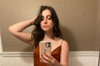 A hairy situation turned date night debacle - one woman's candid tale sparks debate on body hair norms and dating expectations.