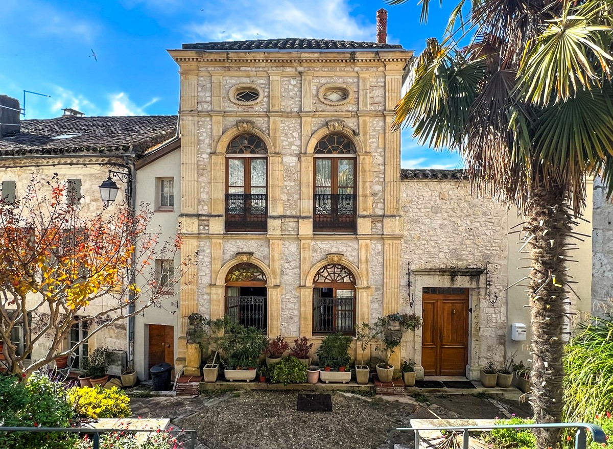 Roger Whittaker's former five-storey village house, known for hits like "Durham Town," is on the market for £550,000. The picturesque home in Montaigu-de-Quercy, France, offers 500 sq m of living space, five bedrooms, a music studio, and stunning countryside views.