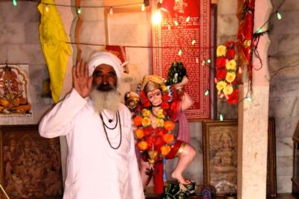 Meet Gyan Das, the sole inhabitant of Shyam Pandiya village, Rajasthan. As the temple priest, he oversees the only building—a temple atop a hill. Despite solitude, he welcomes visitors during festivals and works to enhance the village's appeal.