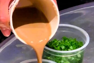 Discover the latest viral trend in coffee: the "Scallion Latte." Would you dare to try this unusual concoction mixing spring onions with your morning brew?