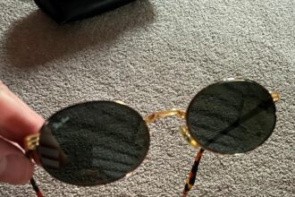 Depeche Mode lead singer Dave Gahan’s old Ray-Ban sunglasses are for sale for £140 on Vinted. Despite marks on the lenses, these vintage shades come with the original case.