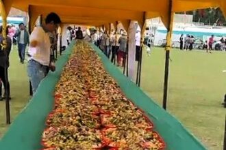 The world’s largest avocado salad, stretching 30 meters long, was the star of an avocado festival promoting the nutritious fruit in Santa María del Valle, Peru.