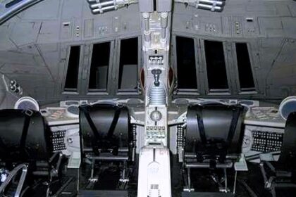 An original chair from Star Wars: The Phantom Menace, used in the cockpit scenes of the J-type 327 Nubian Royal Starship, is up for auction. Obtained directly from set manager David Bubbs.