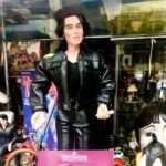 A charity shop's attempt to sell a life-size Elvis Presley doll falls flat as its lack of resemblance to the King of Rock 'n' Roll sparks ridicule and disbelief.