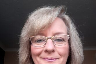 Sheriena Newnham overcame 20 years of incontinence with the PelviPower chair, improving her quality of life and sex life. Discover her journey from nappies to freedom.