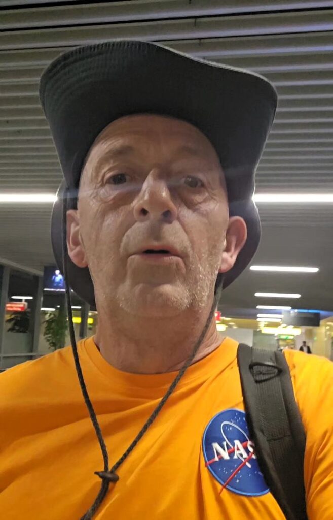 Man hilariously mistaken for pirates as salesmen approach his cruise window, offering robes for £100. Solo traveler Terry Hill from Doncaster shares the unexpected Nile encounter in a viral video.