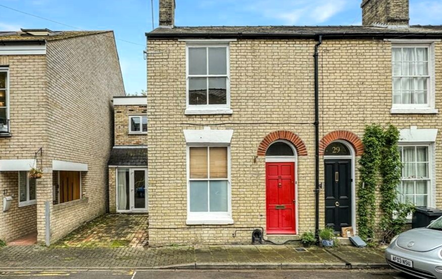Uncover this Cambridge gem: a £725,000 Victorian terrace with three kitchens and endless potential. Perfect for family renovation or HMO conversion. Don't miss out!