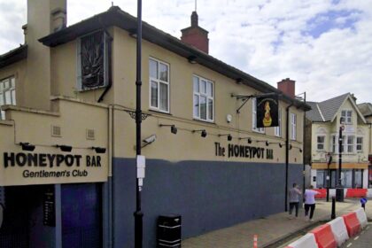 The Honeypot lap-dancing bar near Windsor Castle is closing after 25 years as its sexual entertainment license was not renewed due to a new housing development in Maidenhead.