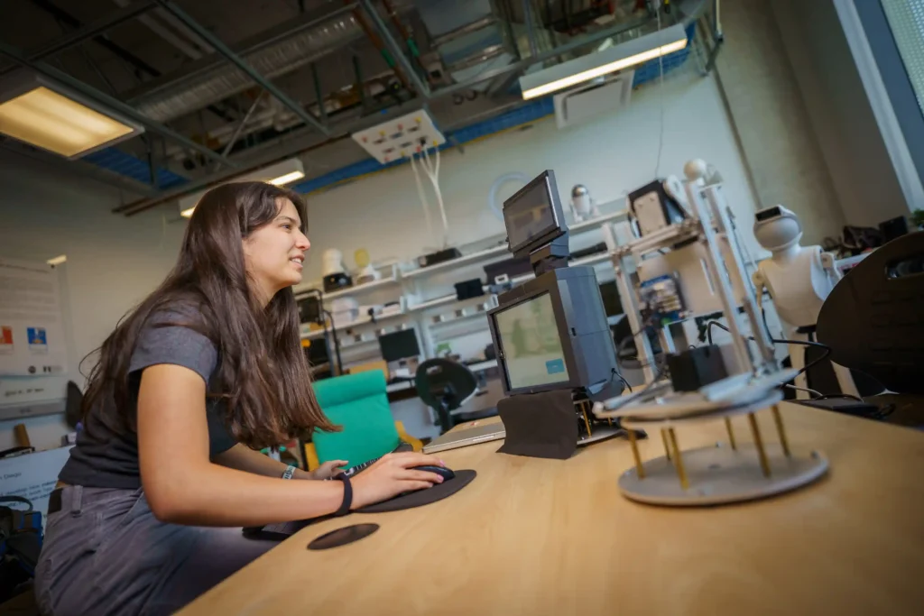 Meet CARMEN: a memory-boosting robot designed to help Gen Z and millennials improve attention and memory through cognitive strategies and training exercises.