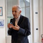 95-year-old scientist Silvio Garattini credits his longevity to a minimal breakfast, a healthy diet, and avoiding medications. Discover his simple yet effective secrets to a long life.