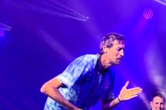 Peter Crouch rocks Isle of Wight Festival with robot dance. Watch the football icon light up the stage alongside DJ Chris Stark!