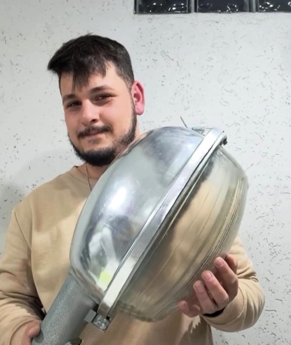 Gabriel Nazário, a 21-year-old student in Brazil, showcases his unique collection of 72 street lamps, sharing his passion on Instagram and TikTok. Discover his illuminating journey!