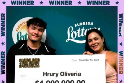 A 19-year-old from Florida wins $1M A Year For Life, opting for a $640K lump-sum payment from a $50 ticket purchased at A&J Seabra supermarket.