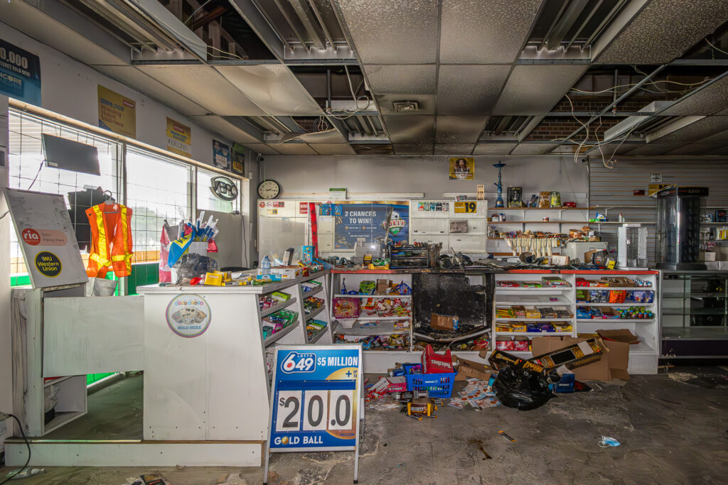 Urban explorer Freaktography discovers untouched sweets, chocolate, and ice cream in an abandoned Ontario convenience store.