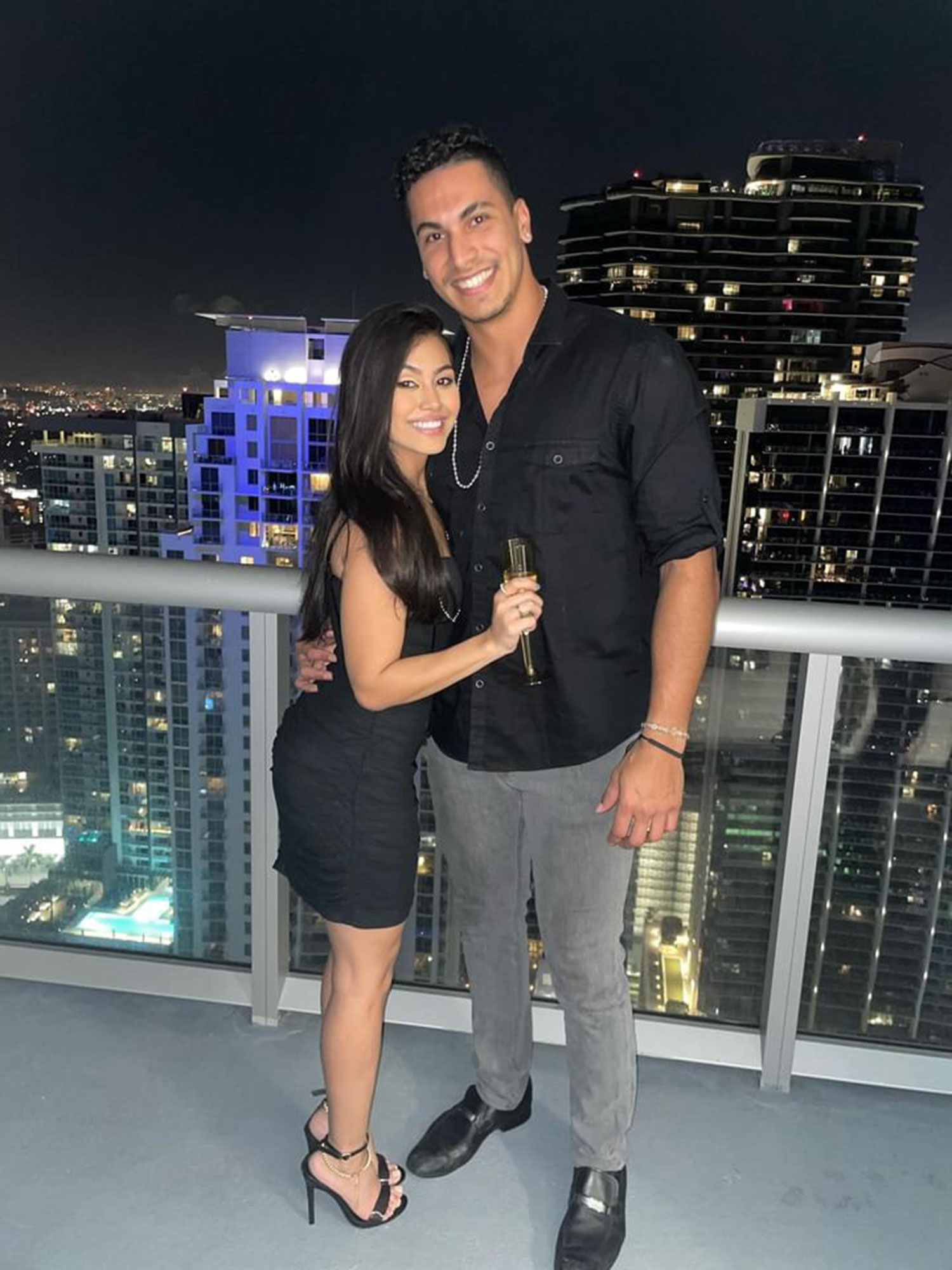 Extreme Height Difference: Genetics Play A Role - bhb7xnu