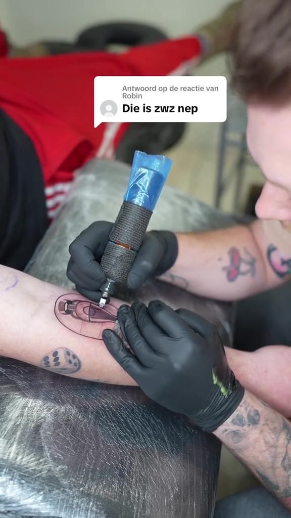 Dutch football fan Bart Blom tattoos "Uefa Euro 2024 winner" on his arm, confident of a Netherlands victory. He could win £8,400 if the Dutch team wins the championship.