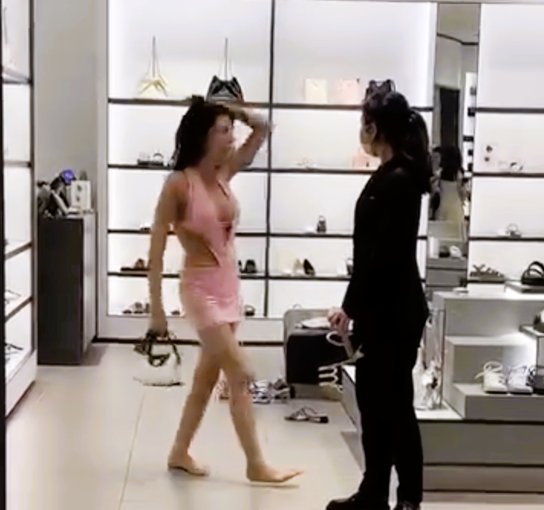 A glam woman went on a rampage in a Taipei shoe shop, swinging handbags and smashing items. The Thai national, unable to communicate, was taken to a hospital for checks.