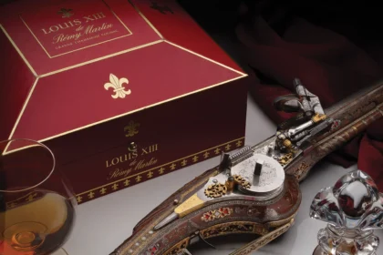 A 400-year-old gold and silver rifle, once owned by King Louis XIII and made by renowned gunmaker Francois Poumerol, is up for auction at £330,000 ($425,000).