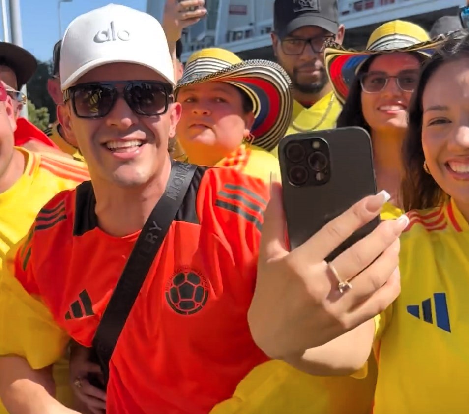 Pop singer Luis Alfonso defends a woman caught allegedly pickpocketing him at a Copa America game, urging followers to progress without stealing. His video goes viral.