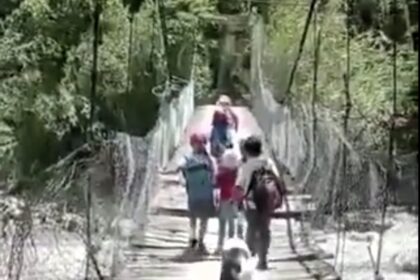 Pupils in Buraga, Colombia, cross a rickety suspension bridge over a crocodile-infested river daily to reach school, while others in Molagavita use a dangerous zipline across the Chicamocha River.
