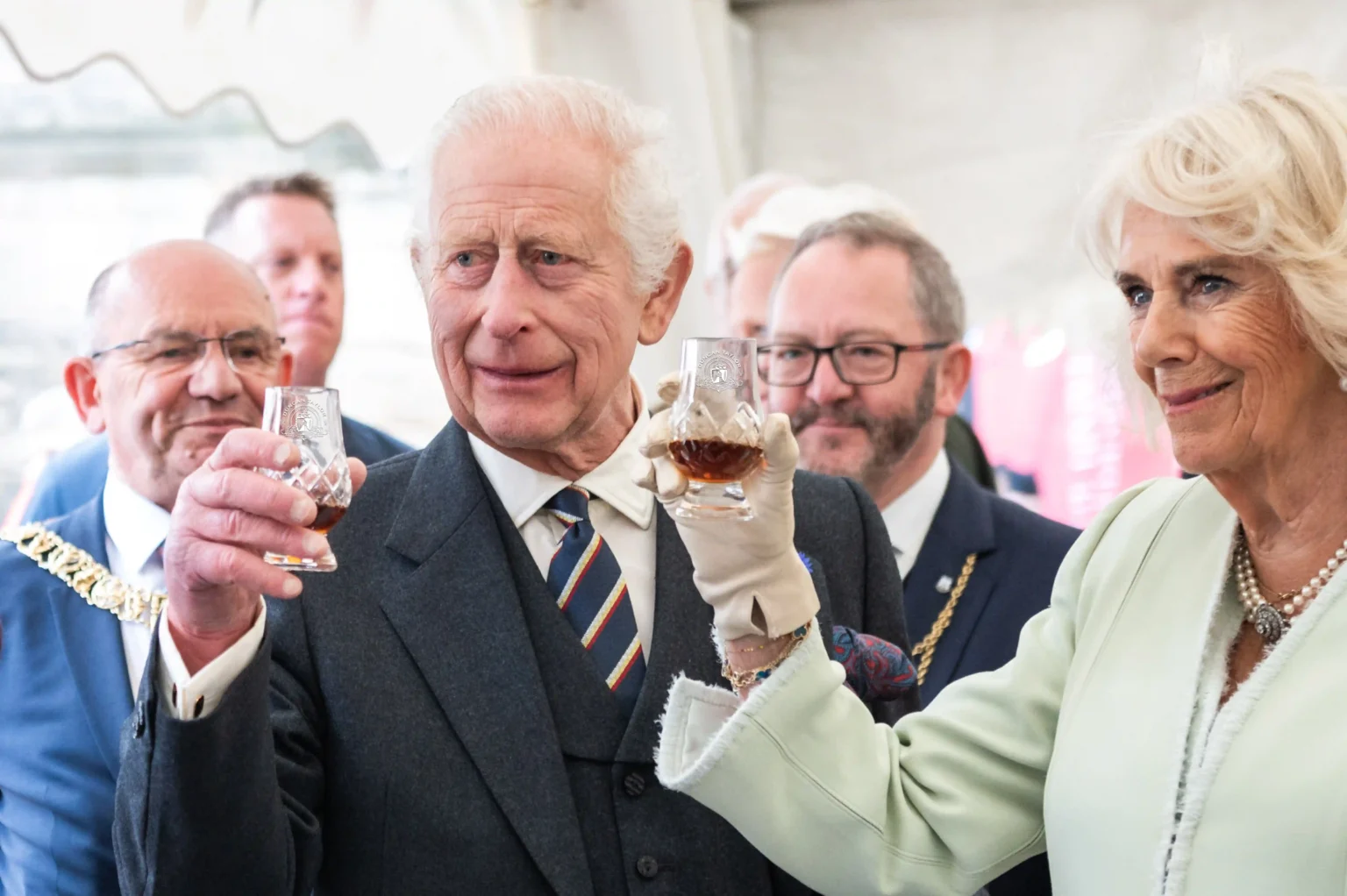 The Macallan 1969 Duncan Taylor Rarest Reserve, approved by King Charles III and Queen Camilla, is now available for £9.42 million. Discover this exclusive 52-year-old whisky.