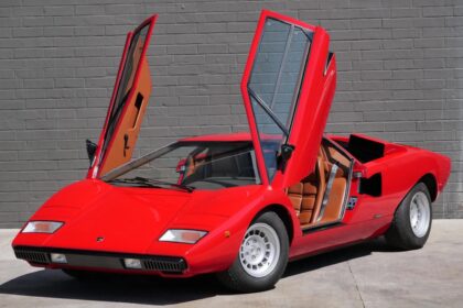 Sir Rod Stewart's 1977 Lamborghini Countach LP400 Periscopio, cherished for 25 years and modified with a wide-body kit, sold for £550,000 at a Los Angeles auction.